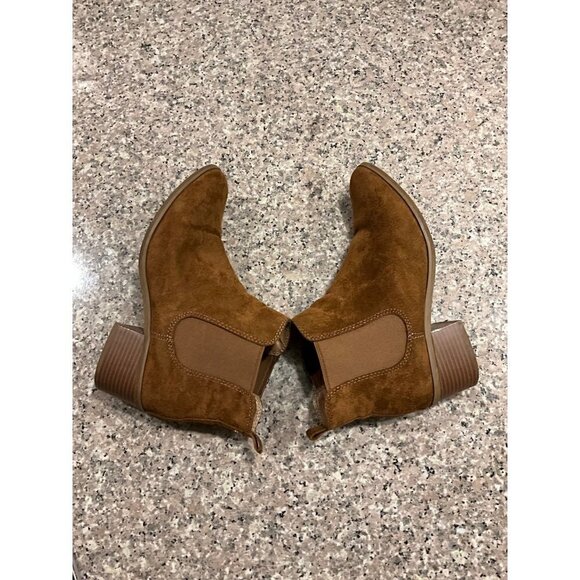 Women’s Suede Brown Booties Size 7.5 Preowned - Picture 7 of 11